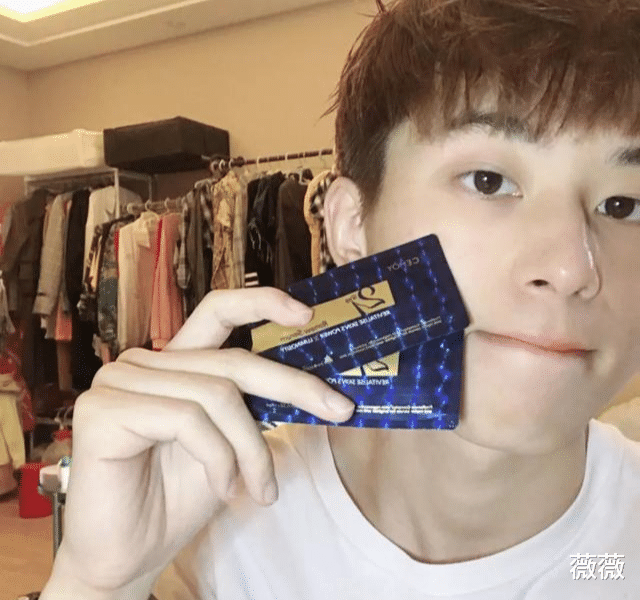 李佳琦 在涂精华液时，记住这“三不要”，别让好精华“打水漂”了