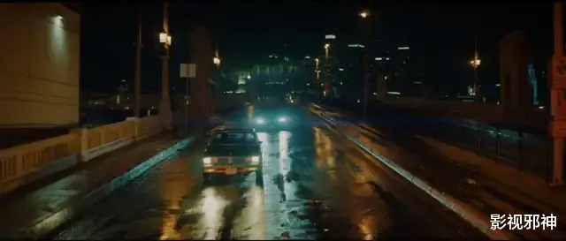 梅根·福克斯|看完这部养眼新片，又被吸干了……