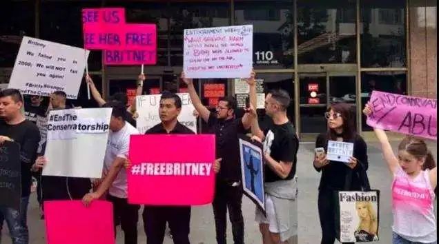 布兰妮·斯皮尔斯|顶流天后官宣订婚，堕落往事被扒：10岁起被渣男轮流“侵犯”