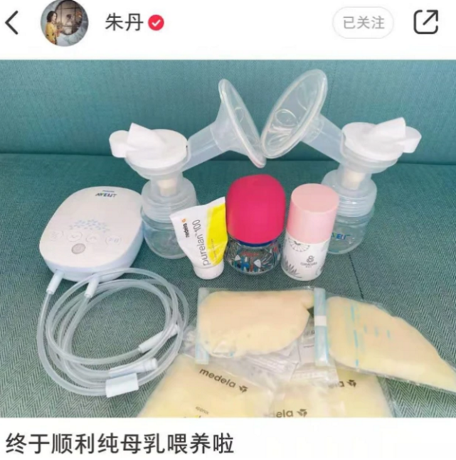 阿娇|朱丹带儿女海边度假，小小丹陪弟弟玩沙子，一岁小小围胖嘟嘟萌翻