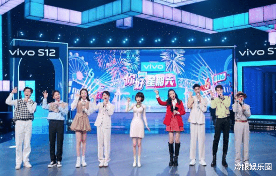 春晚|低配版天天向上?何炅新节目口碑不佳,生硬无聊太尴尬