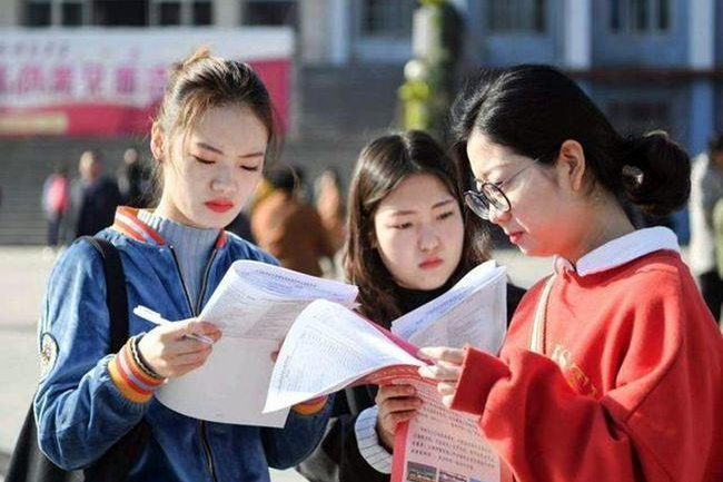 大学生|2021“最受欢迎”职业排行出炉，榜首叫人羡慕，看完还想考公务员吗