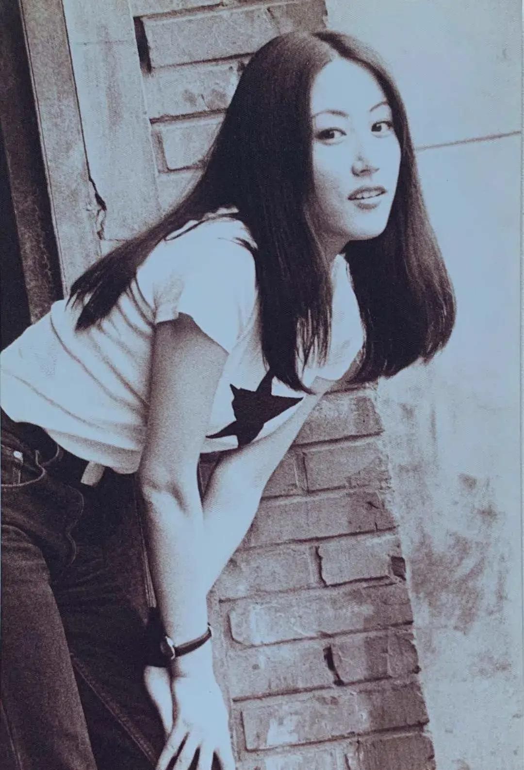 窦唯|一场震惊娱乐圈的三角恋，王菲也卷入其中