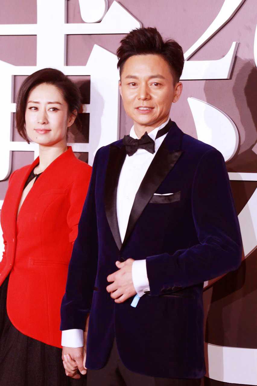 孙逊|“反派专业户”刘奕君：曾在西影厂抄工作条多年，再婚后又生一女