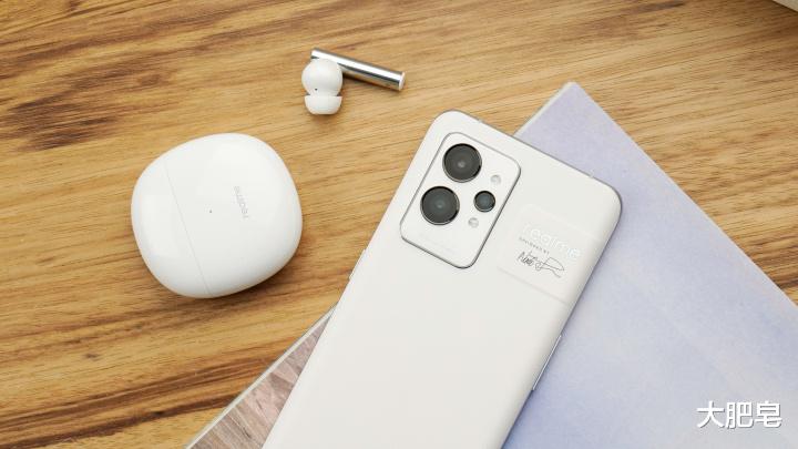 realme|2022开年的首款旗舰手机,真我GT2 Pro上手评测