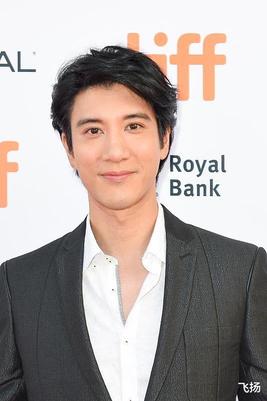 王力宏|退出娱乐圈，台媒曝王力宏4支代言赔偿2.7亿，离婚大战告一段落！