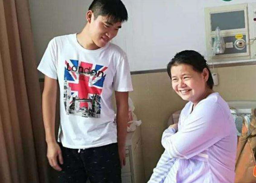 兜妈爱叨叨|“你生头胎是多大年龄？”早生孩子和晚生孩子的差距，比想象中大