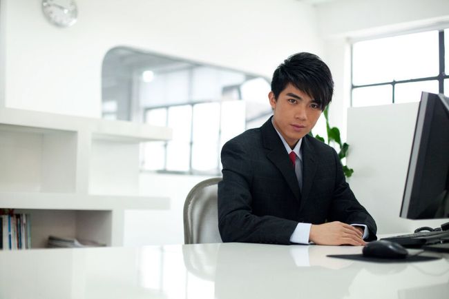 离职|职场上,领导为什么宁愿花更多钱招新人,也不愿意给老员工涨工资