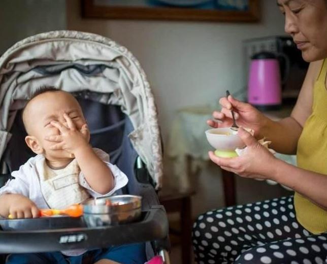 欣妈育儿经|饭渣宝宝分4款，追着喂饭只是初级，你家是哪款？