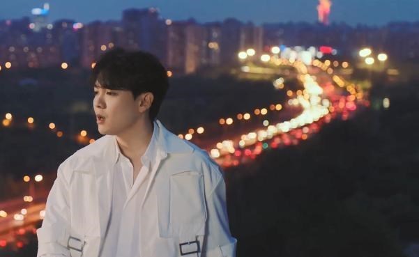 90后宝妈经验|尤长靖：献唱《燃野少年的天空》主题曲，致敬4代人的青春和热血