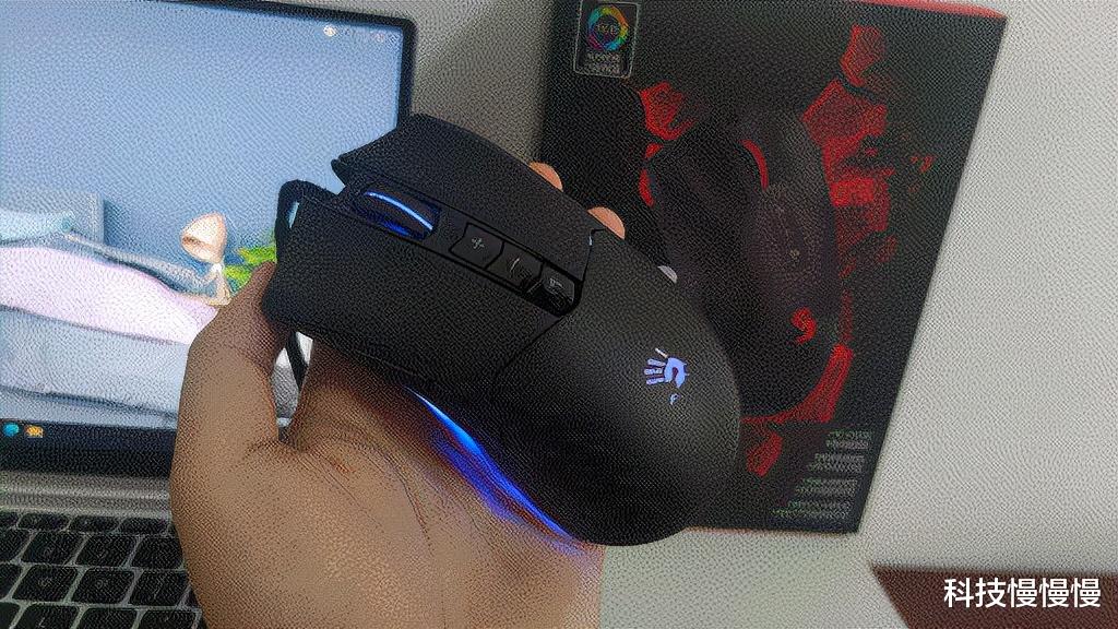 VR|誠意滿滿，手感舒適，設置簡單，血手幽靈電競鼠標ES9 Pro