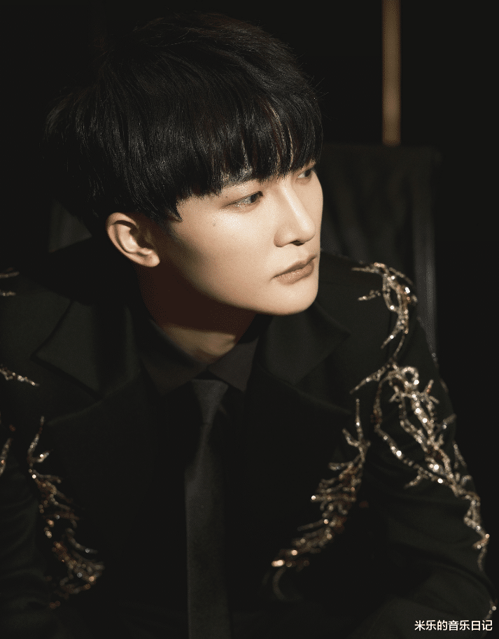 周深|2022年周深的第一首歌来了，温暖又治愈的完美歌声带你走进完美伴侣