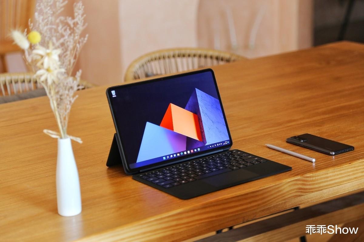 编程|搭载OLED屏 形态百变 华为MateBook E图赏