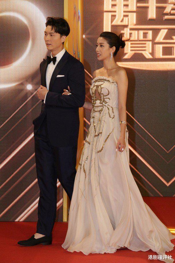 |TVB公开十强名单,袁伟豪无缘晋级已出局,黄翠如境遇相同或将离巢