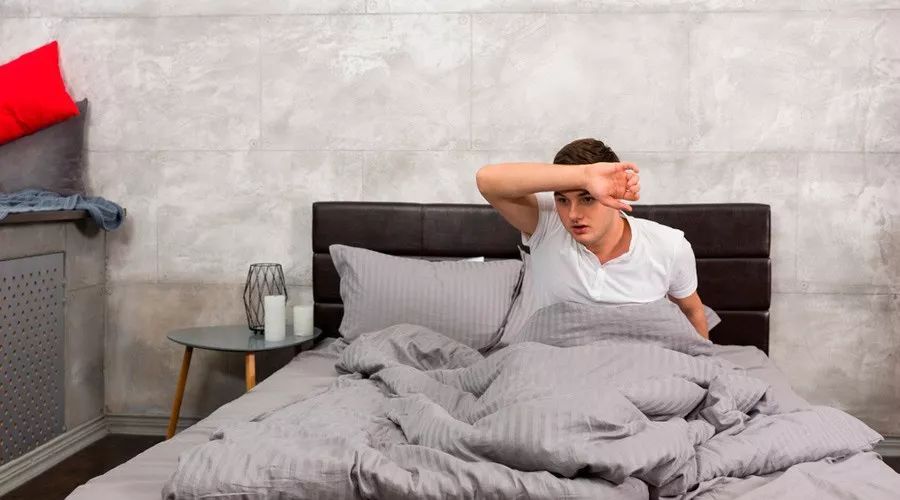 老中医|总是感觉自己很“虚”,虚汗淋漓的?老中医:这些地方出汗多可不是好事!