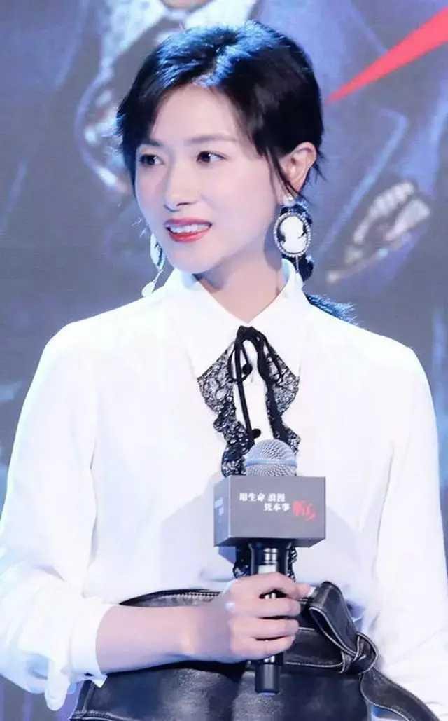 万茜|她自曝被“潜”7次，事业巅峰期却意外产子，父亲是谁至今成谜