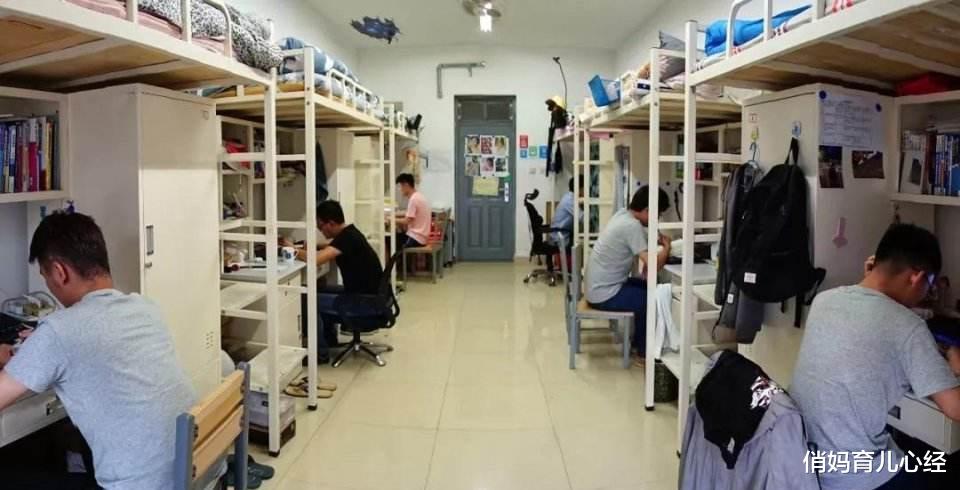 俏妈育儿心经|大一新生入学,从遇到一群热情的“学长学姐”后,画风开始变了…