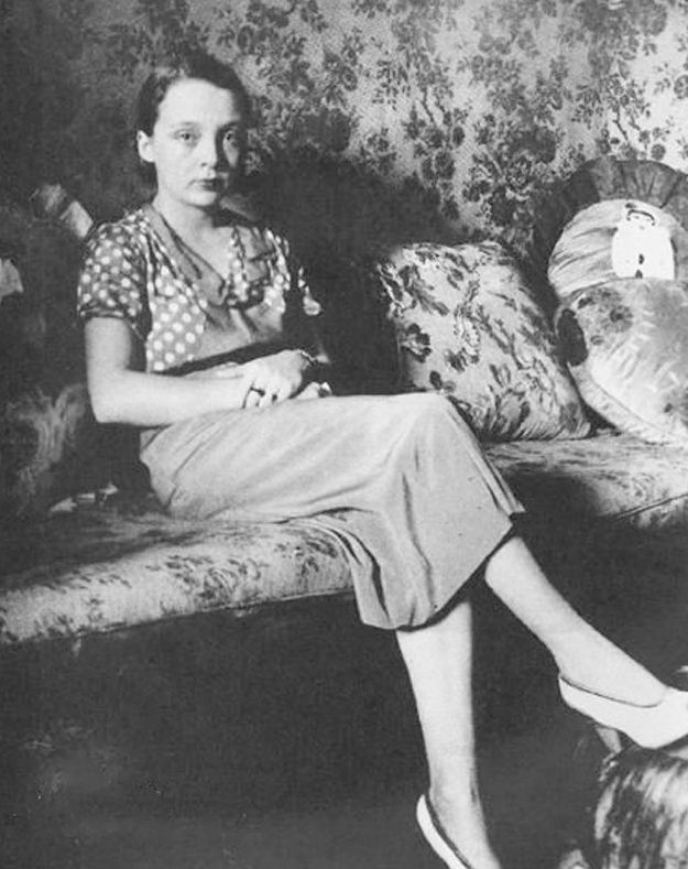 |杜拉斯：16岁做中国人情妇，和两个男人同居，小39岁粉丝为她疯狂