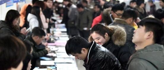 应届生|想要考“编制”的学生，要保留好应届生的身份，报考时用处大