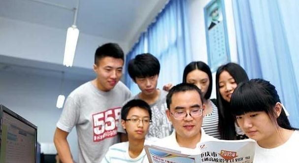 育儿心课堂|适合450分考生报考的大学，毕业后就是国企，“铁饭碗”稳了