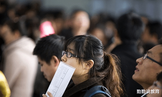 生肖|企业招聘拒收“三本生”,专升本学历也不被认可,他们何去何从?