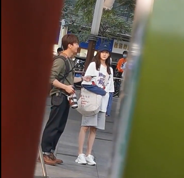 鹿晗|鹿晗和关晓彤在“禁娱日”上热搜，是片方宣传？还是竞争对手陷害