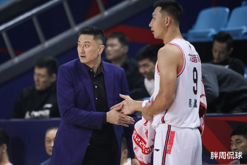 广东男篮|朱芳雨立功了！NBA战神级魔兽助力宏远复苏，杜锋果然留一手