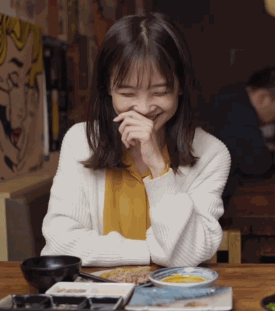 王冰冰|“收视密码”王冰冰，有颜值有实力，而且穿搭风格也是清秀温婉