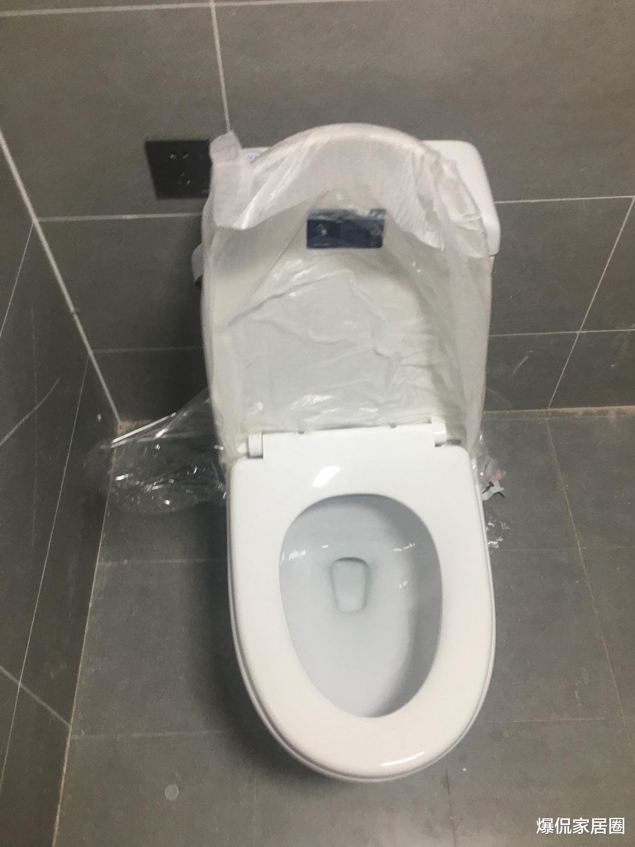 |别花自己的钱,装出“过时”的样子!卫生间这5样,该换就换