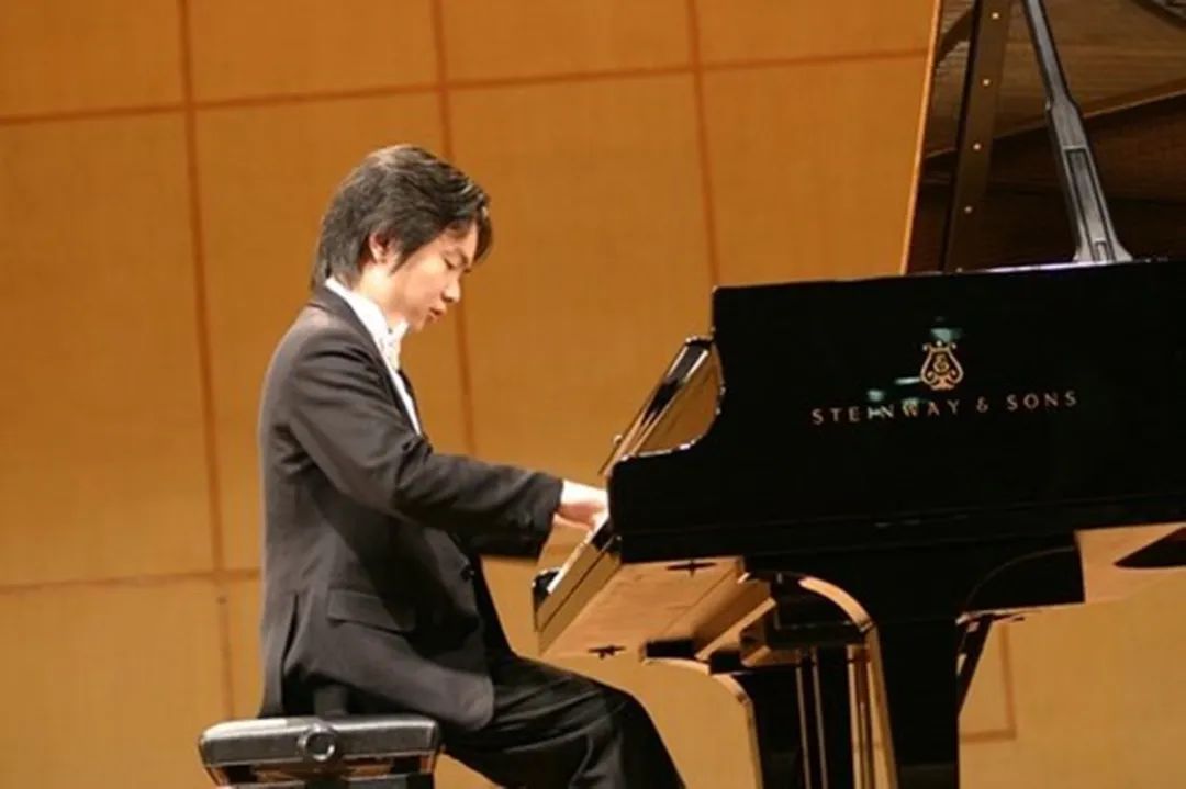 C妈学堂|多少家庭的父母爱孩子，是“以爱之名的束缚”，伤娃身体毁娃前程