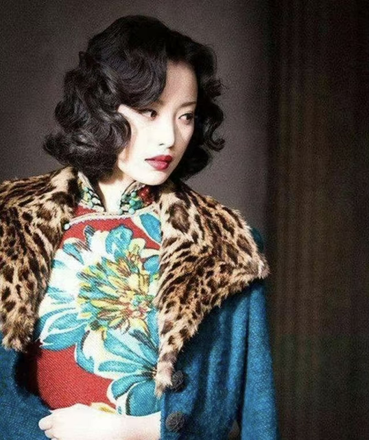 杨幂|明明都是美艳女星，古装竟丑得千奇百怪？这锅造型师不背