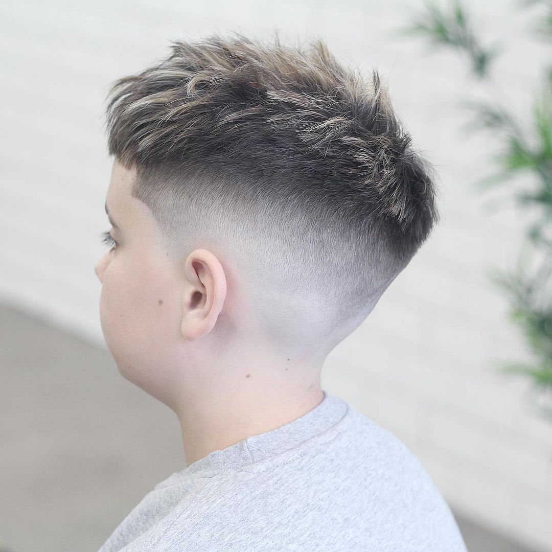 旗袍|新时尚小帅哥发型，越剪越有型，妈妈们请为你儿子收藏了