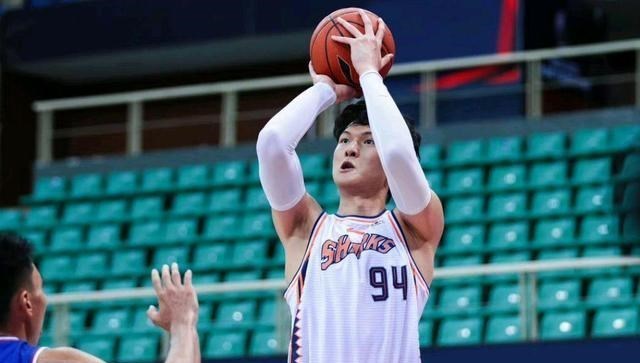 勒布朗·詹姆斯|CBA首轮排名更新！广厦力压广东排第一 上海晋级三甲 辽鲁跌出前五