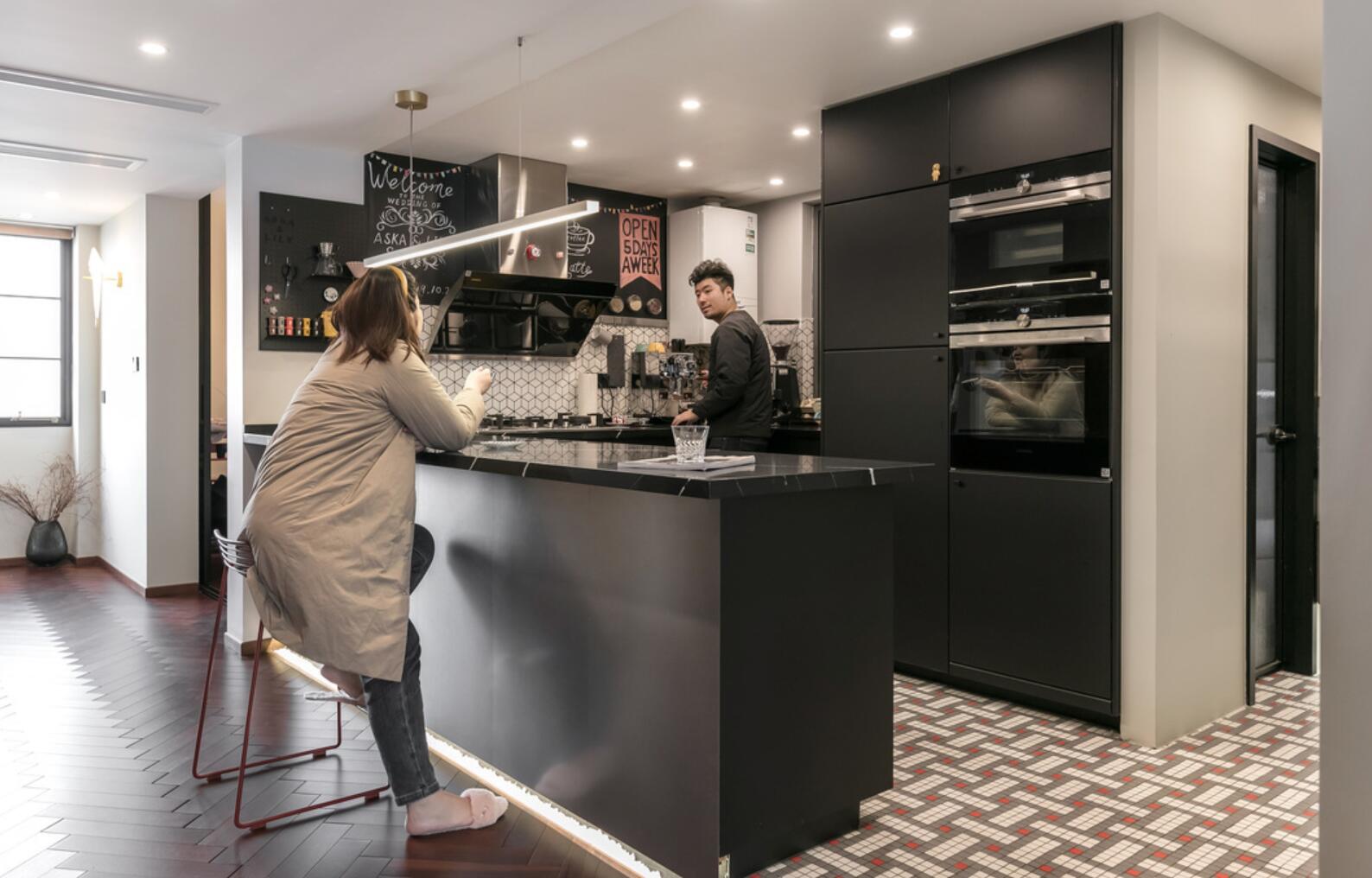 101㎡新房，他以逆向思维设计玄关，完工后，又酷又有格调