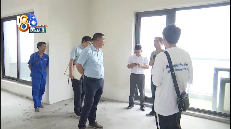 |2014年800多万买下，一线江景跃层漏水六年没装修