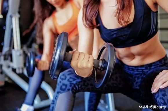 体态训练师curry|力量训练不是男生的专属了！女生做力量好处多！看如何训练吧！