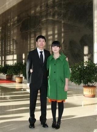 冯小刚|冯思羽含泪说亲情：心疼离异的单身母亲，体谅生父冯小刚