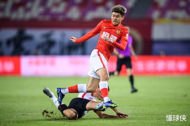 廣州隊|出乎意料！鄭智成功轉型，3+2+4，廣州隊有望成為中超阿森納