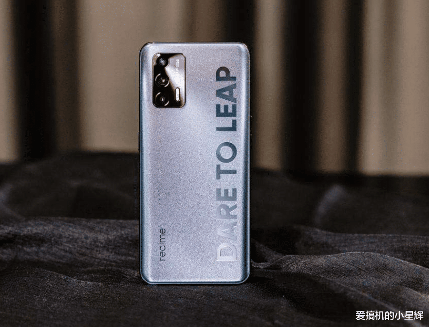 格力电器|仅售1599元，性能却能媲美麒麟9000，8GB+128GB定价亲民