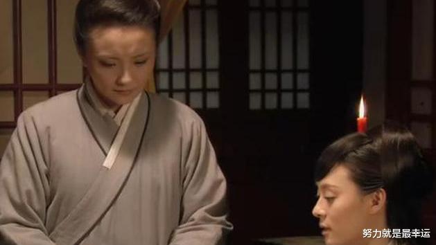 甄嬛传|《甄嬛传》:甄嬛两次封妃级别相同,为何待遇差距却如此之大