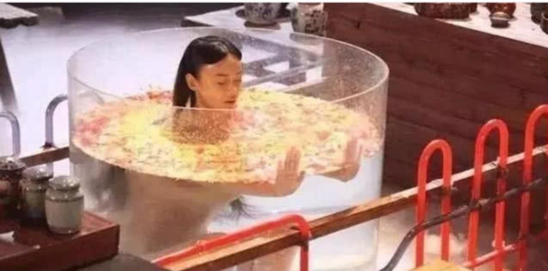 穿帮镜头|忍无可忍的穿帮镜头，赵薇：我演小燕子那么辛苦，穿丝袜怎么了