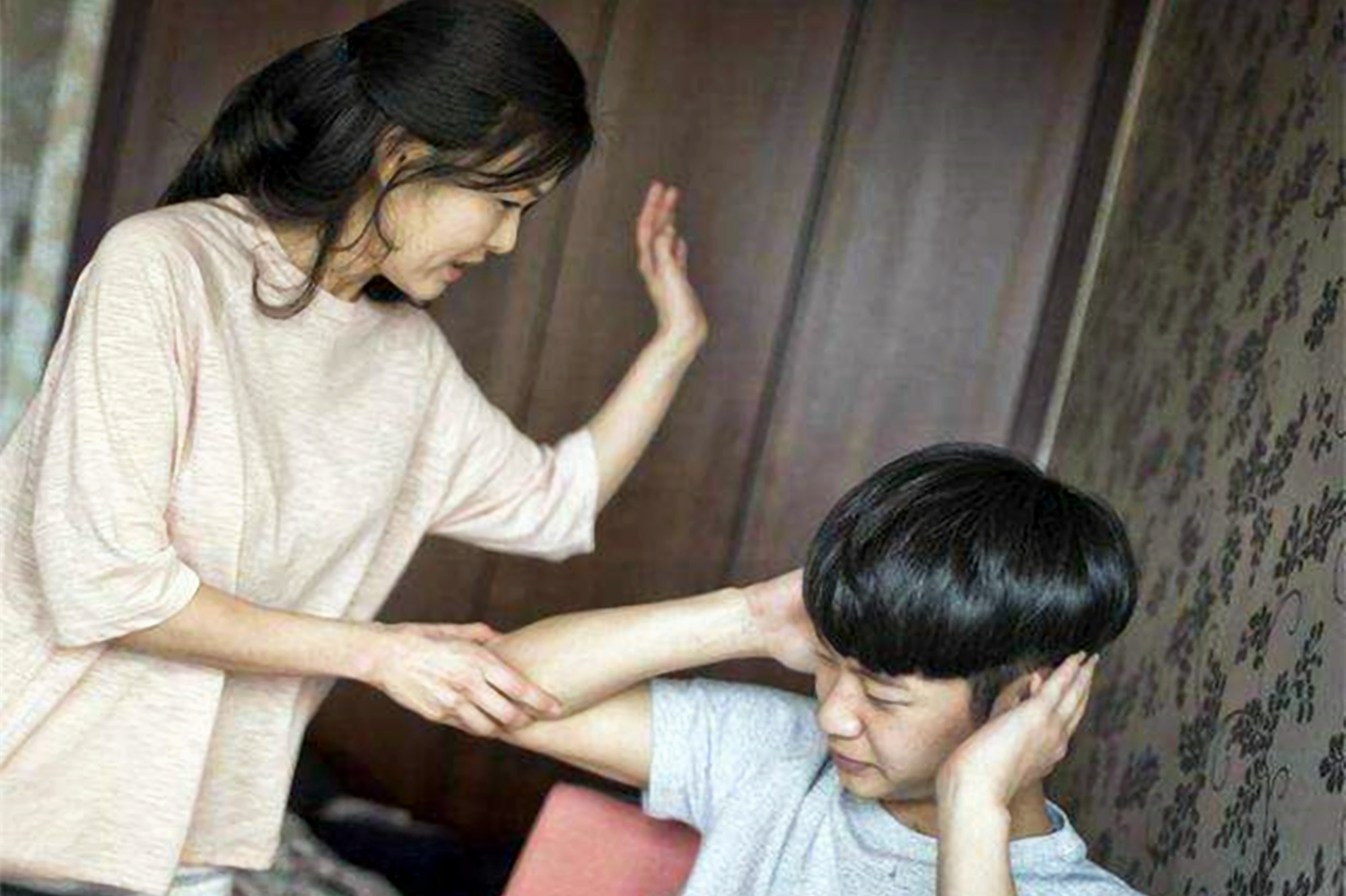 母婴参考|有四种母爱易伤孩子，很多妈妈都存在，趁早改娃将来或感谢你