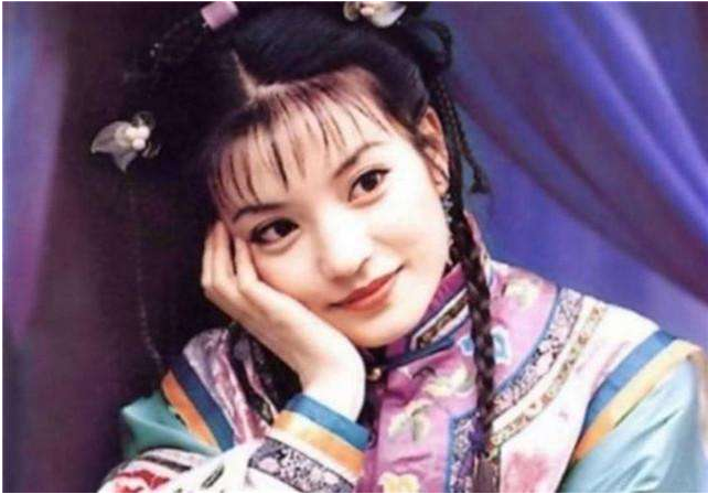 还珠格格|《还珠格格》23年后，小燕子老了，紫薇老了，唯她年近40仍像18岁