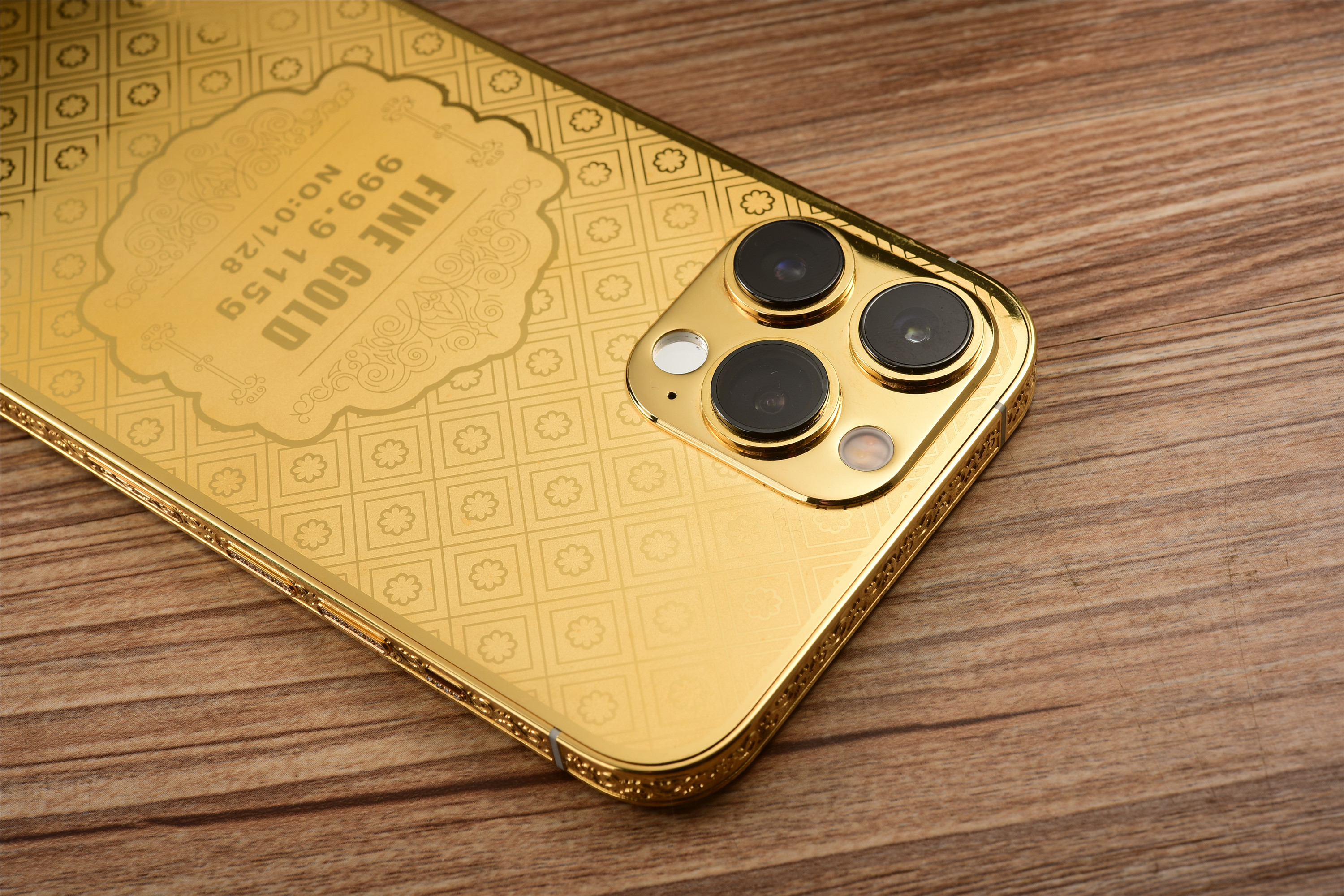 iPhone|买一台售价10W人民币的iPhone，你却来谈性价比？