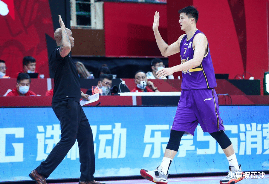 北控男篮 曝北控男篮密谋大交易!马布里千挑万选确定新援,能否重返季后赛