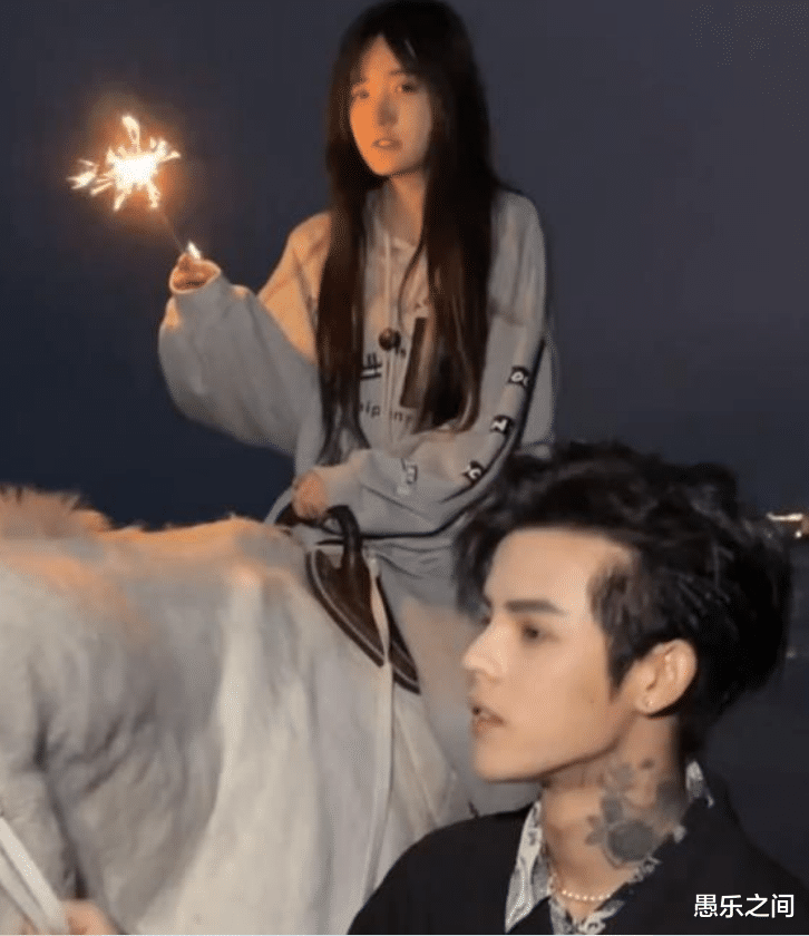 求婚|自食恶果？殷世航直播间求婚套璐璐，卖货数小时，遭网友吐槽！