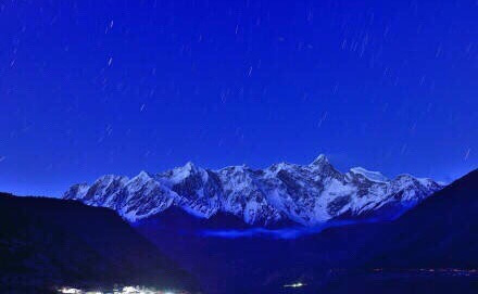 安徽 某年、某月、某天,我想和某人,一起去西藏。你看,夜空多灿烂。