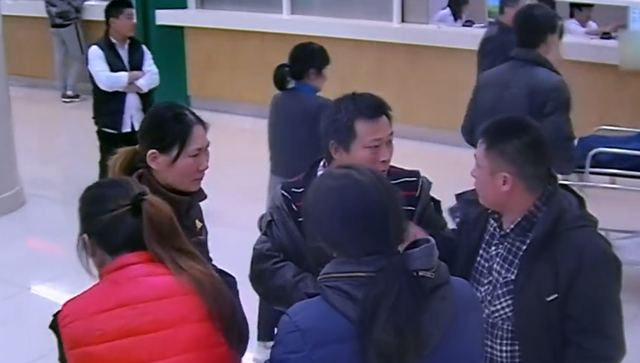 医生|七旬老人感冒后停药，不料直接被送ICU抢救，就连医生也无力回天