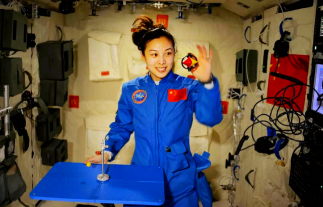 “天宫课堂”即将开始,王亚平提前做好造型,最美太空教师上线