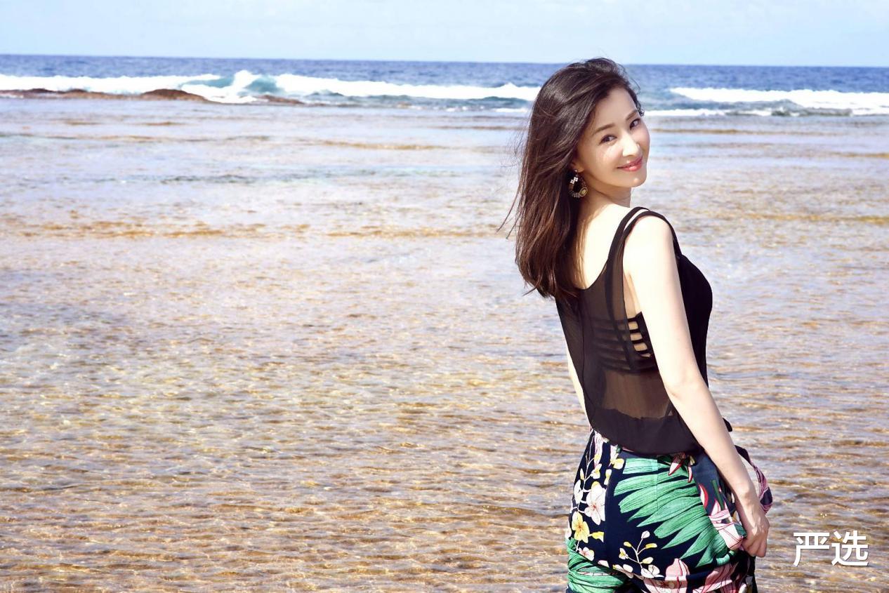 林静|倚天屠龙记第一美人，身材皮肤好到犯规，网友：这是39岁的状态？